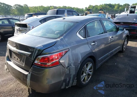 2015 Nissan Altima 2.5 Sv из США, поврежденный, VIN 1N4AL3AP8FC112860